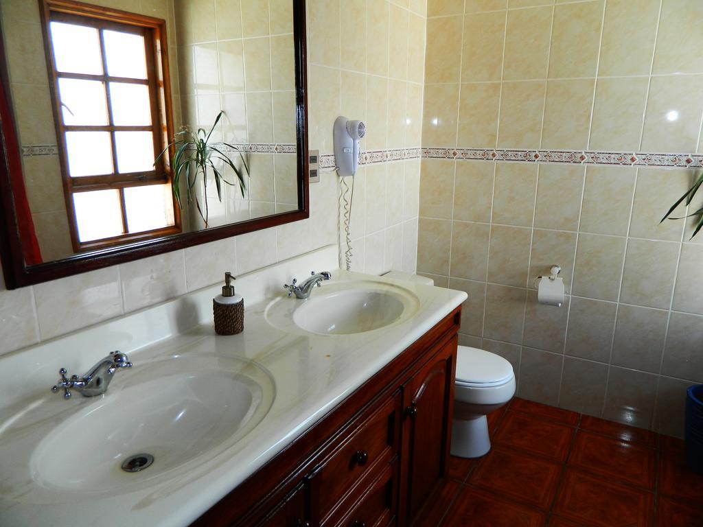Hostal Torre De Babel Кастро Номер фото