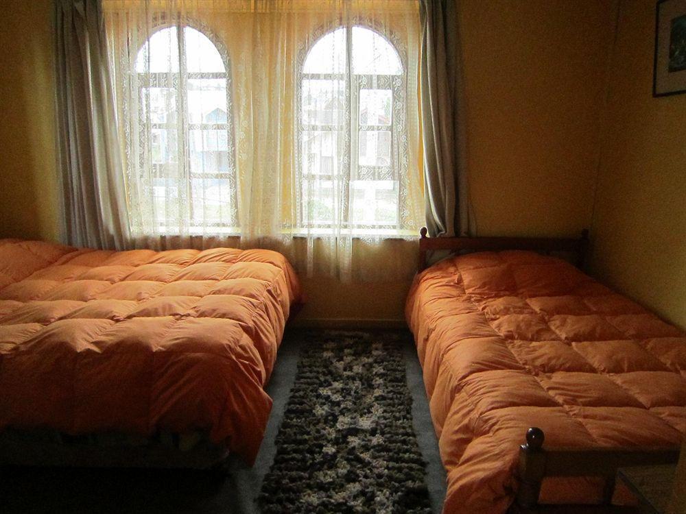 Hostal Torre De Babel Кастро Экстерьер фото